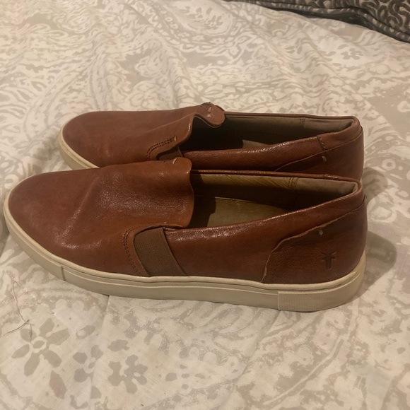 Frye Ivy Slip On - Picture 3 of 13